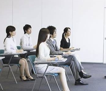 專業(yè)化的管理咨詢打造具有競爭力的企業(yè)團隊 專業(yè)化的管理咨詢打造具有競爭力的企業(yè)團隊